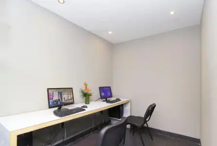 El Ejecutivo by Reforma Avenue - 4