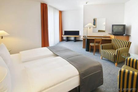 Holiday Inn Berlin City Center East Prenzlauer Berg by IHG - 3