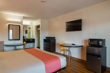 Motel 6 Savannah, GA - Midtown - 5