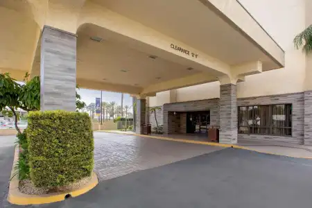 Comfort Inn Anaheim Resort - 0