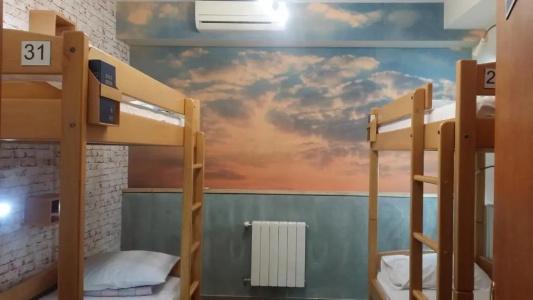 Envoy Hostel & Tours - 34
