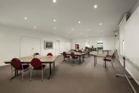 QUEENSVIEW168 APARTMENTS MOONEE PONDS - 12