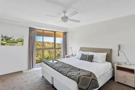 Gemini Court Holiday Apartments - 352