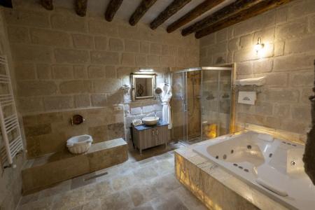 Underground Cave Suites - 7