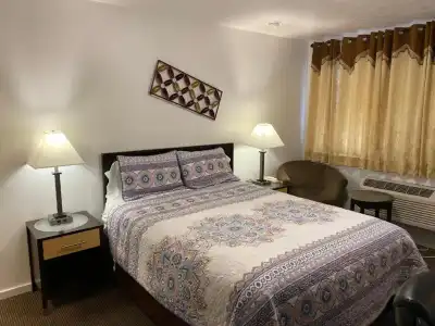 Motel West - 22