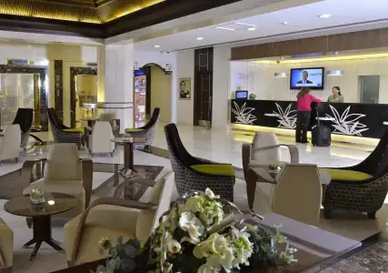 Golden Tulip - 32