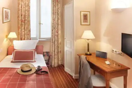 Relais Du Louvre - 45