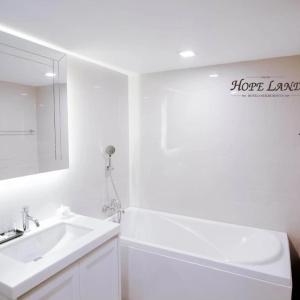 Hope Land Sukhumvit 8 - 32