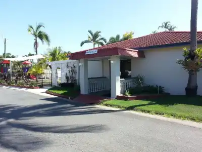 Tropic Coast Motel - 34