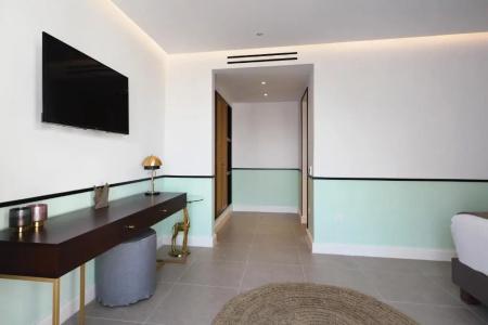 Alleys All-Suite & Spa - 169