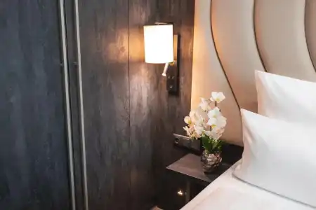 PLAZA Premium - 57