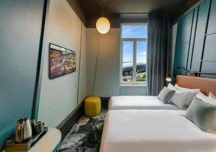 Tandem - Boutique - 60