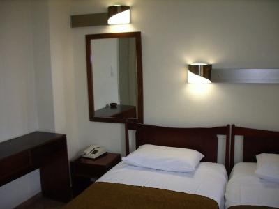 Claridge - 4