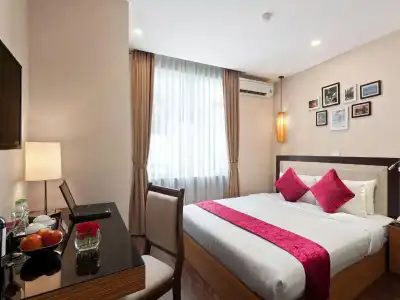 Golden Moon Suite - 5