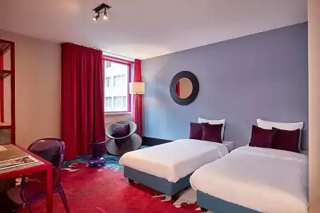 Carlton Square - 104