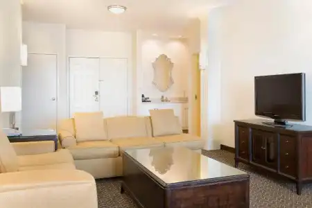 DoubleTree Suites by Hilton Lexington - 63