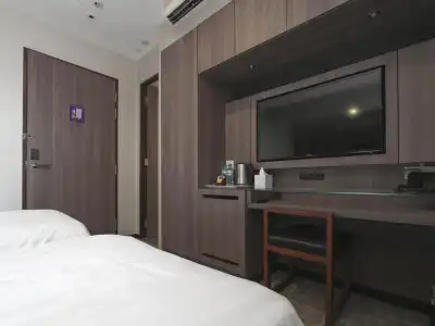 Amrise Kitchener - 3