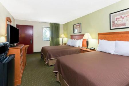 Howard Johnson by Wyndham Tallahassee - 22