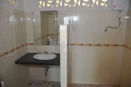 Pranee Beach Bungalows - 27