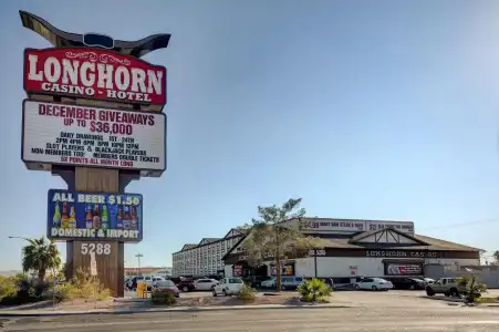 Super 8 Las Vegas Boulder Highway - 20
