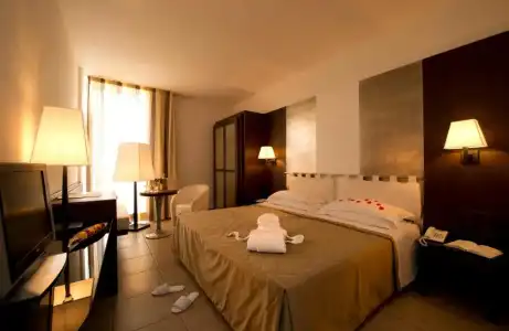 Grand Admiral Palace - 36