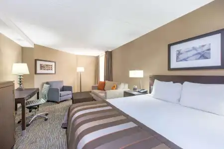 Hampton Inn by Hilton Los Angeles Airport - 62