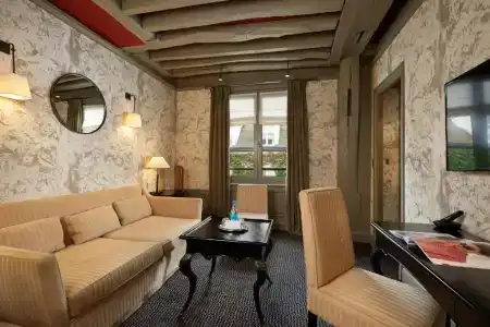 Pavillon de la Reine & Spa, Place des Vosges - 125