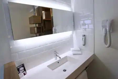 ibis Styles Nimes Gare Centre - 57