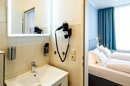 DORMERO Wilhelmshaven - 100