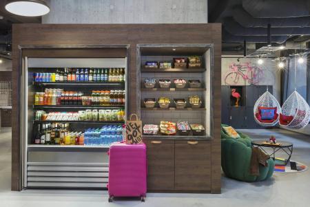 Moxy Lausanne City - 14