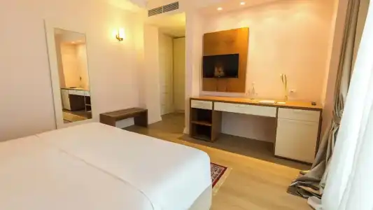 Royal Hill - 11