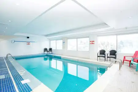 Sandmans & Suites Calgary West - 20
