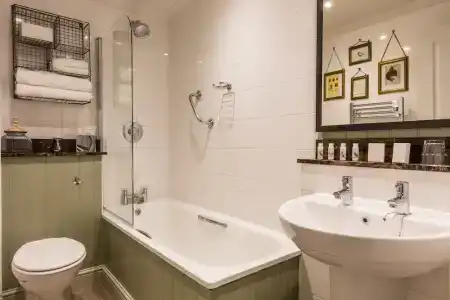 Brewers Inn - 9