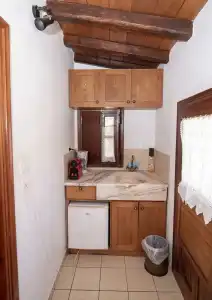Goulas Traditional Guesthouse - 28