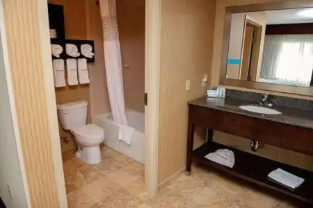 Hampton Inn & Suites Bradenton Downtown Historic District - 23
