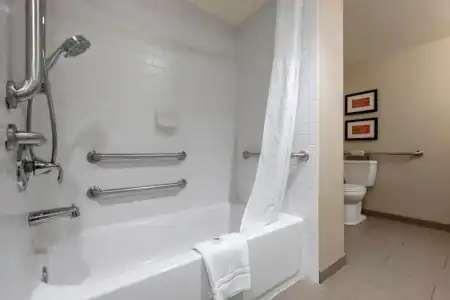 Comfort Inn The Pointe - 55