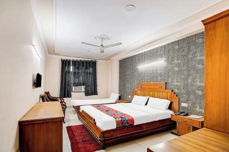 OYO 6886 Gold Palace - 21