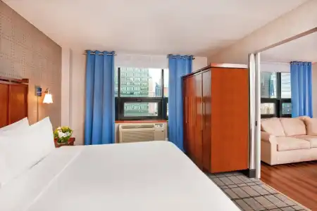 Four Points by Sheraton Midtown - Times Square - 3