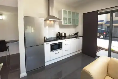 Cardiff Executive Apartments - 27