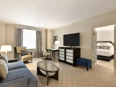 Fairmont Vancouver - 3