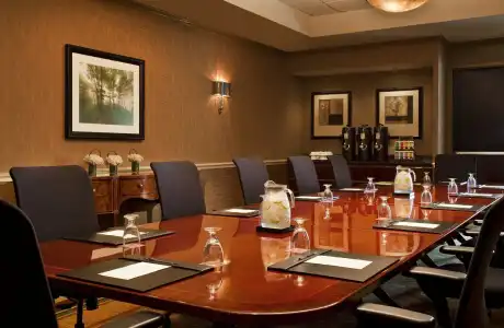 Sheraton Suites Old Town Alexandria - 6