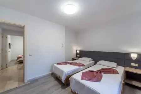 Laden - 20