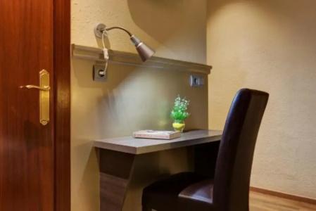 Hostal Barcelona - 14
