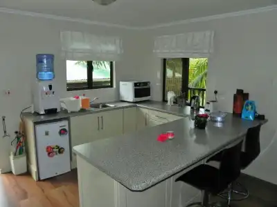 Hillside Retreat - 38