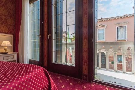 Messner Palace Venice - 40