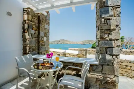 Parian Lithos Residence - 39