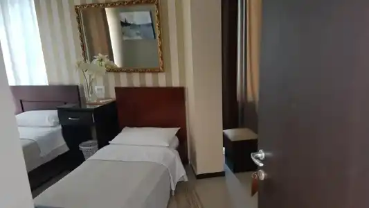 Royal Saranda - 30