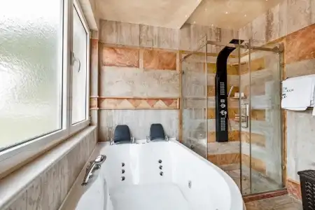 Victoria Residence Apartments - 104