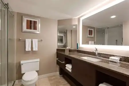 DoubleTree by Hilton New York LaGuardia Airport - 46
