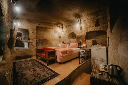 Helios Cave - 34